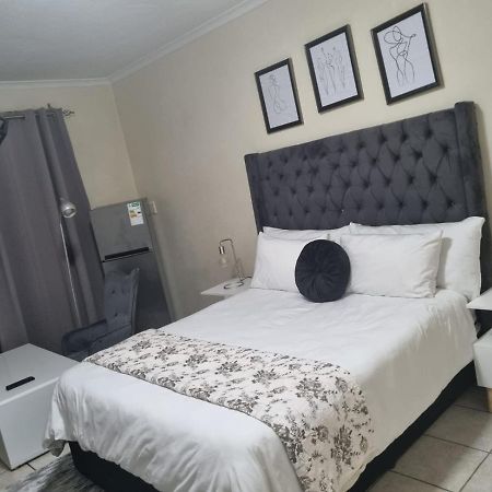 Hatfield Grosvenor Private Apartments Pretoria-Noord Exteriör bild